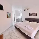 Aristomenis Studios 4*