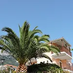 Aristomenis Studios 4*