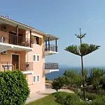 Aristomenis Studios Aparthotel 4*