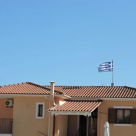 Aristomenis מלון דירות