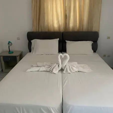 Aparthotel Aristomenis Vlachata