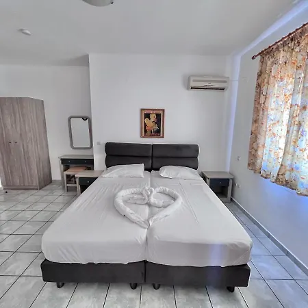 Hotel apartamentowy Aristomenis