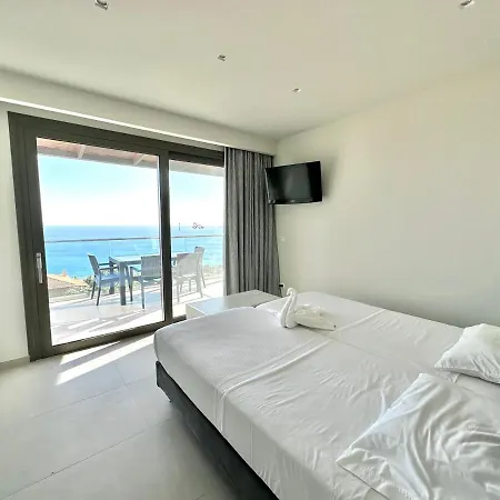 Hotel apartamentowy Aristomenis 4*