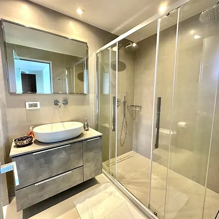 Aristomenis Aparthotel 4*