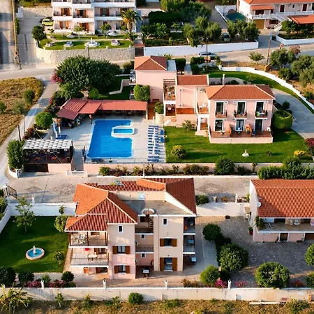 Aparthotel Aristomenis Vlachata