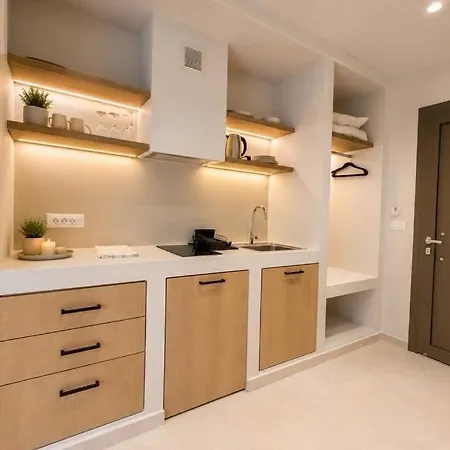 Aristomenis 4*