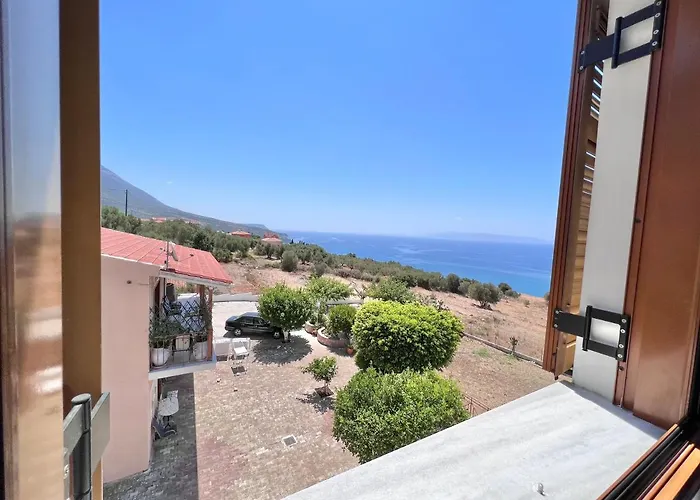 Aparthotel Aristomenis Studios 4*