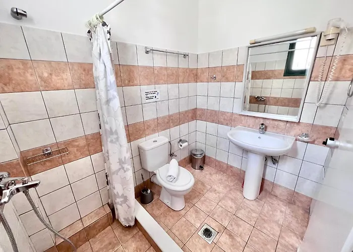 Aristomenis Studios Aparthotel